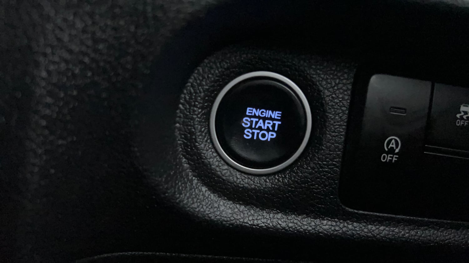Used 2023 Hyundai Creta SX 1.5 Petrol Petrol Manual top_features Keyless start