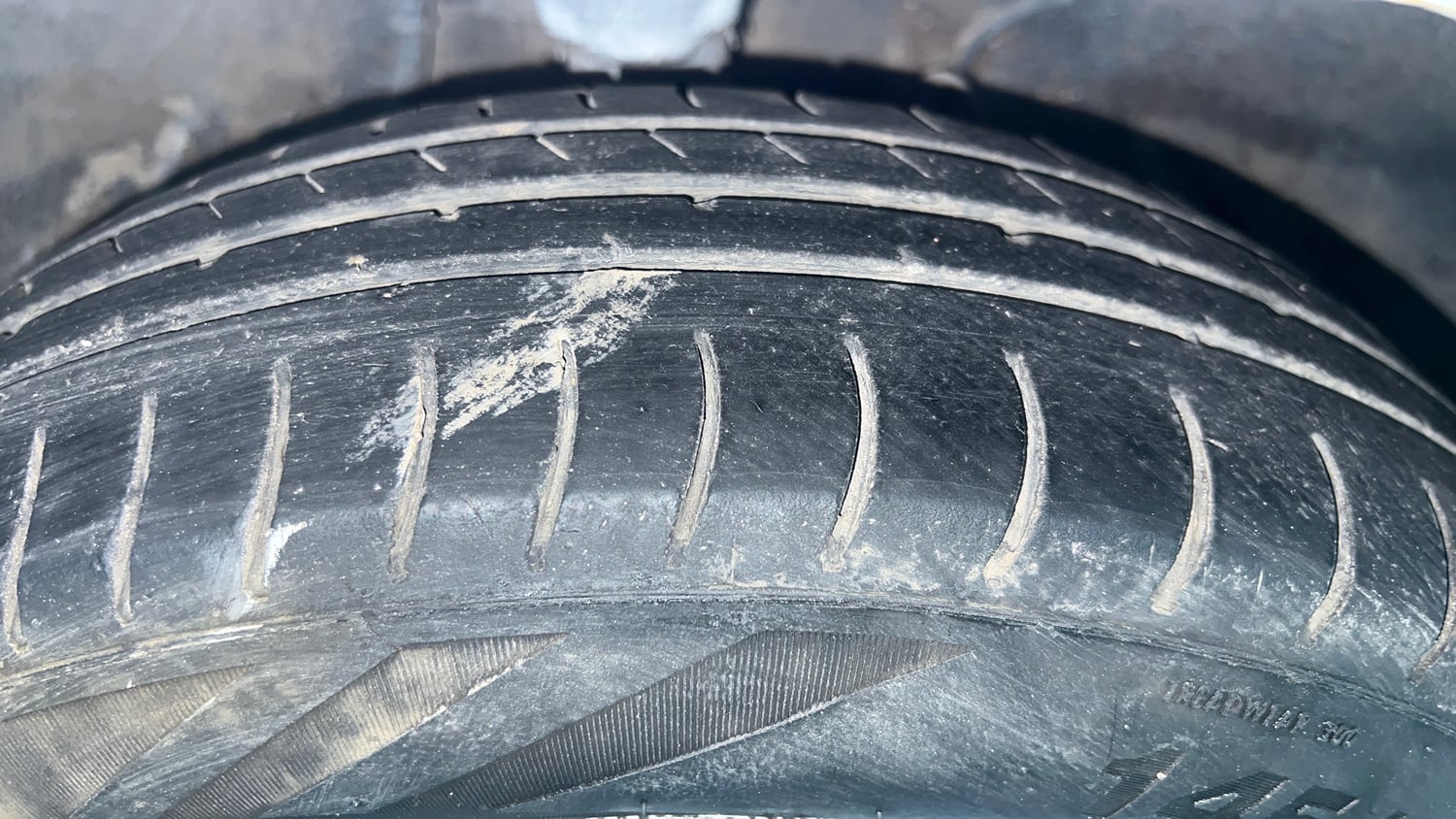 Used 2019 Maruti Suzuki Alto 800 LXi CNG Cng Manual tyres RIGHT FRONT TYRE TREAD VIEW