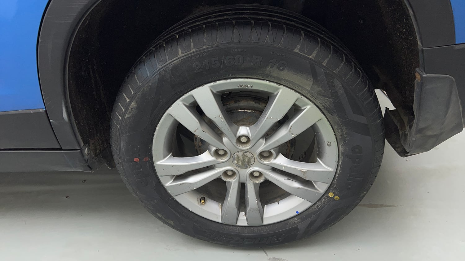 Used 2017 Maruti Suzuki Vitara Brezza ZDi+ Dual Tone Diesel Manual tyres LEFT REAR TYRE RIM VIEW