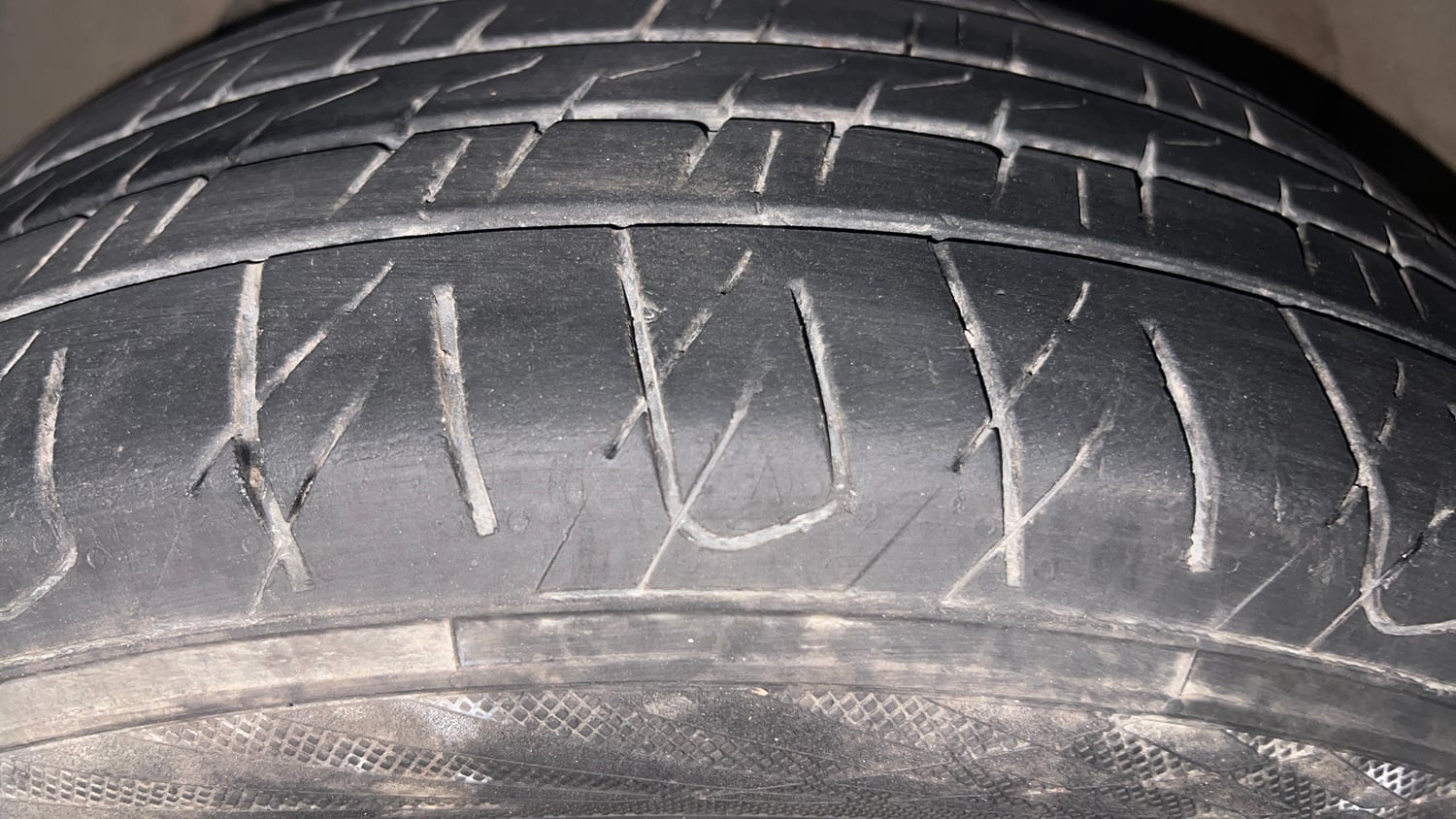 Used 2016 Ford EcoSport Titanium 1.5L Ti-VCT Petrol Manual tyres LEFT FRONT TYRE TREAD VIEW