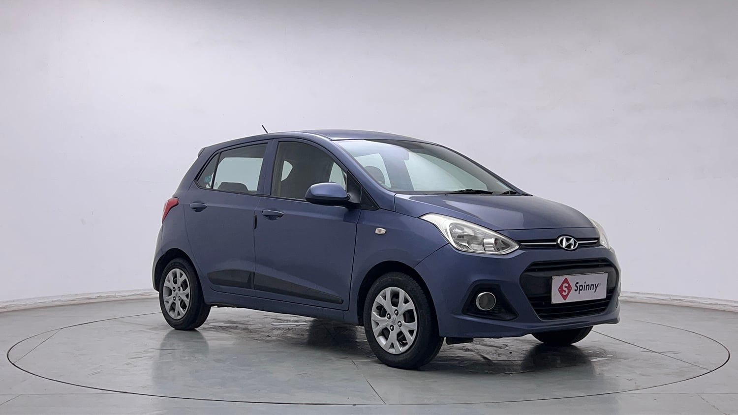 Used 2017 Hyundai Grand i10 Magna 1.2 Kappa VTVT Petrol Manual exterior RIGHT FRONT CORNER VIEW