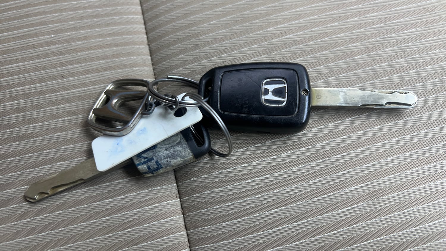 Used 2022 Honda Amaze S MT 1.2 Petrol Petrol Manual extra CAR KEY VIEW