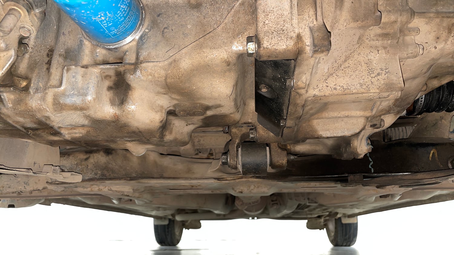 Used 2013 Honda Amaze 1.2 VX i-VTEC Petrol Manual extra FRONT LEFT UNDERBODY VIEW