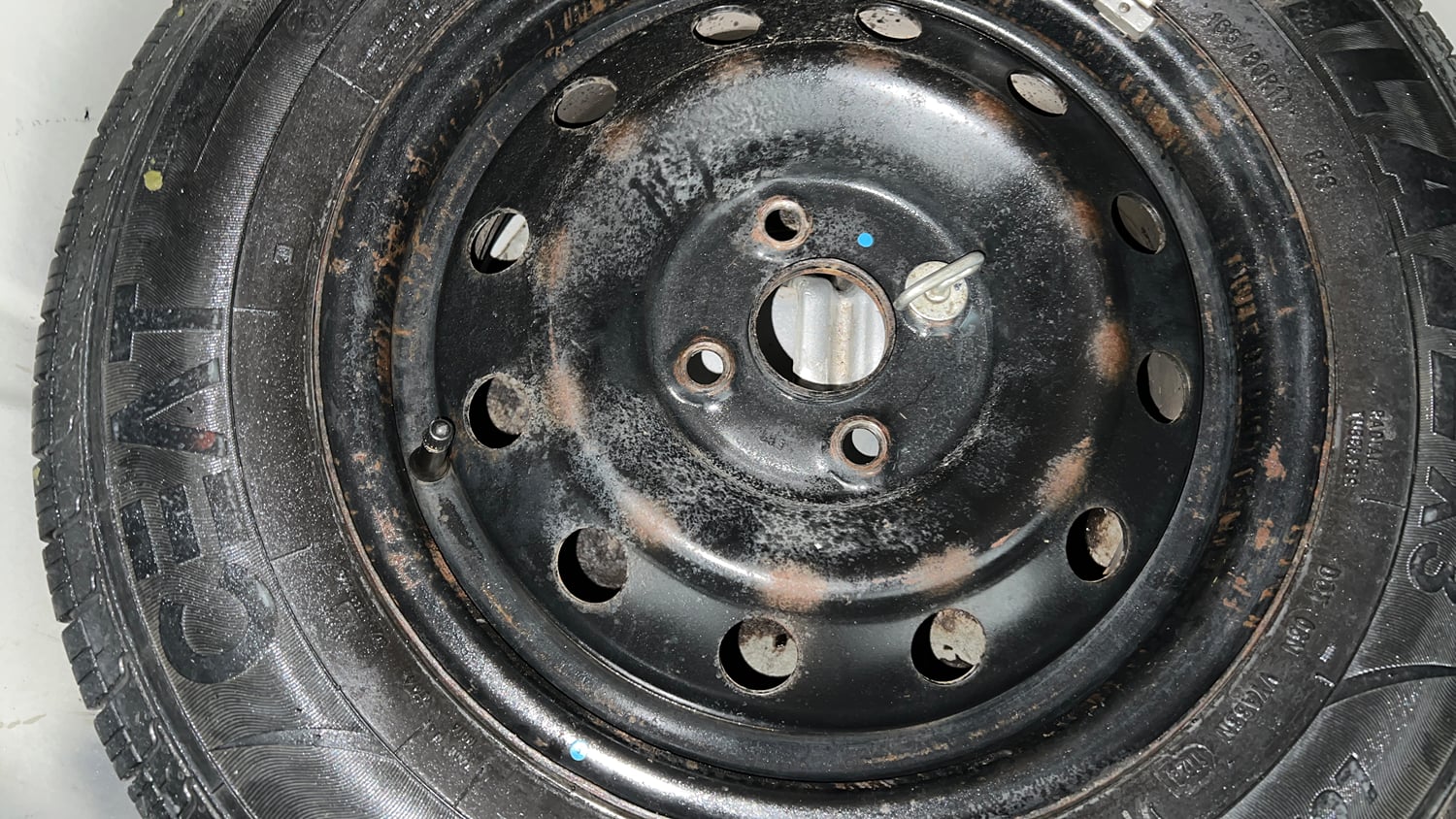 Used 2017 Maruti Suzuki Swift Dzire VDI Diesel Manual tyres SPARE TYRE VIEW