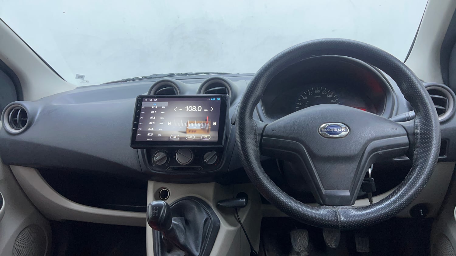 Used 2016 Datsun GO T Petrol Manual interior DASHBOARD VIEW