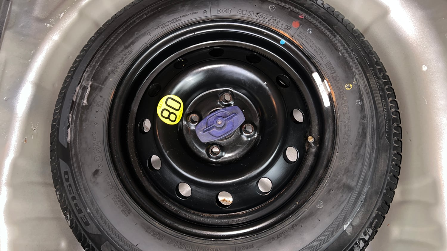 Used 2018 Maruti Suzuki Swift ZXi AMT Petrol Automatic tyres SPARE TYRE VIEW