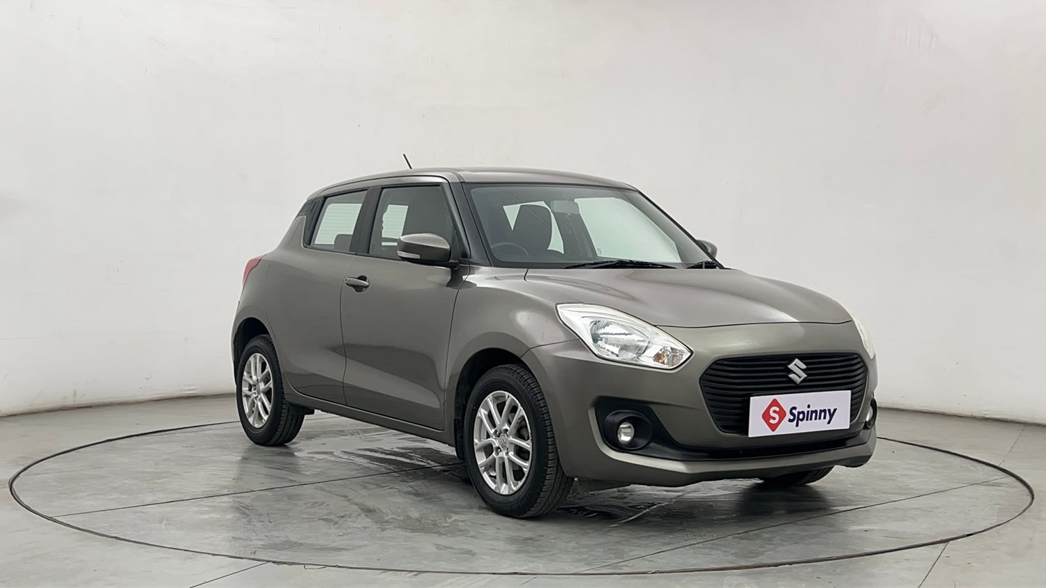 Used 2018 Maruti Suzuki Swift ZXi AMT Petrol Automatic exterior RIGHT FRONT CORNER VIEW