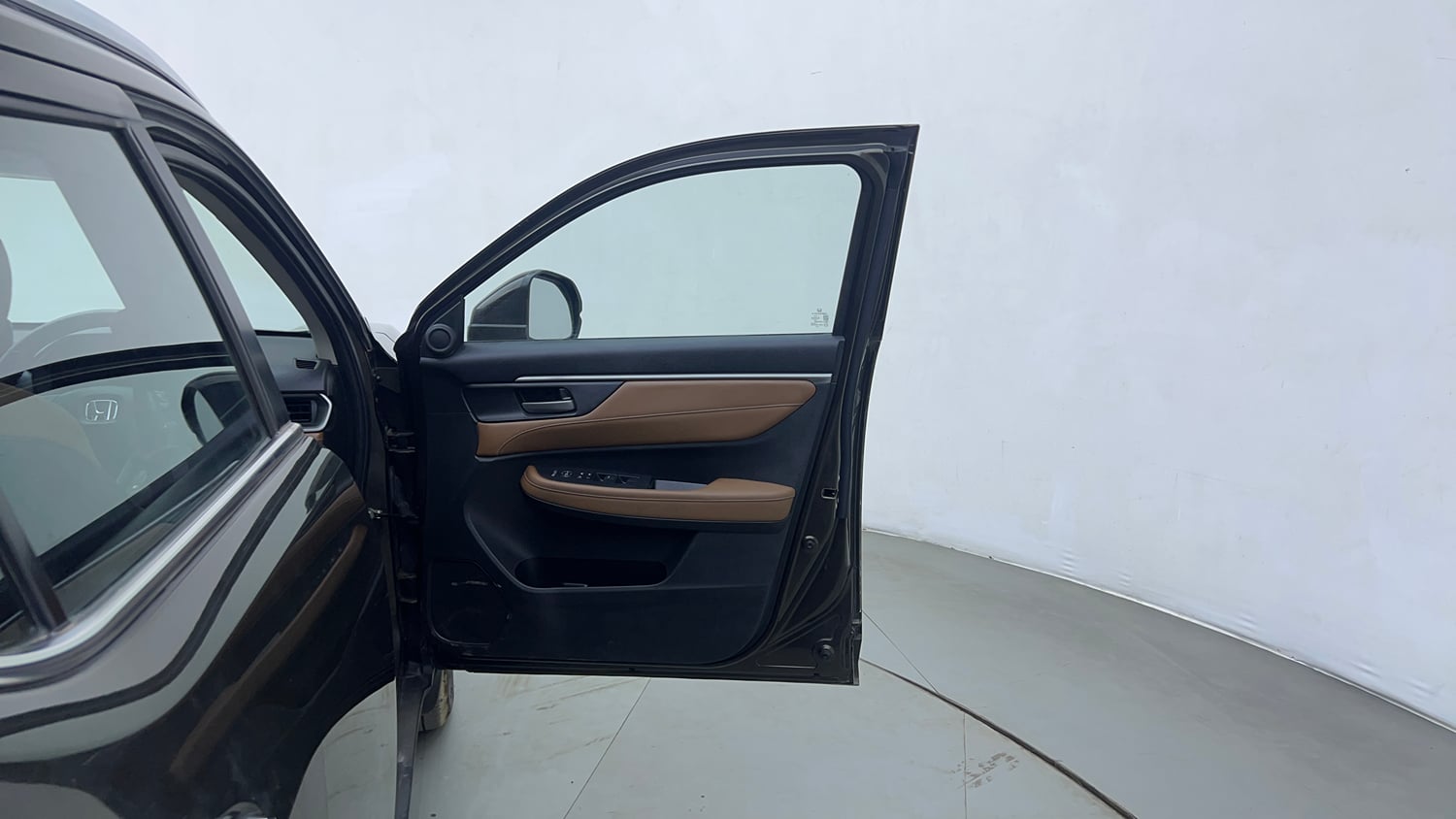 Used 2024 Honda Elevate ZX CVT Petrol Automatic interior RIGHT FRONT DOOR OPEN VIEW