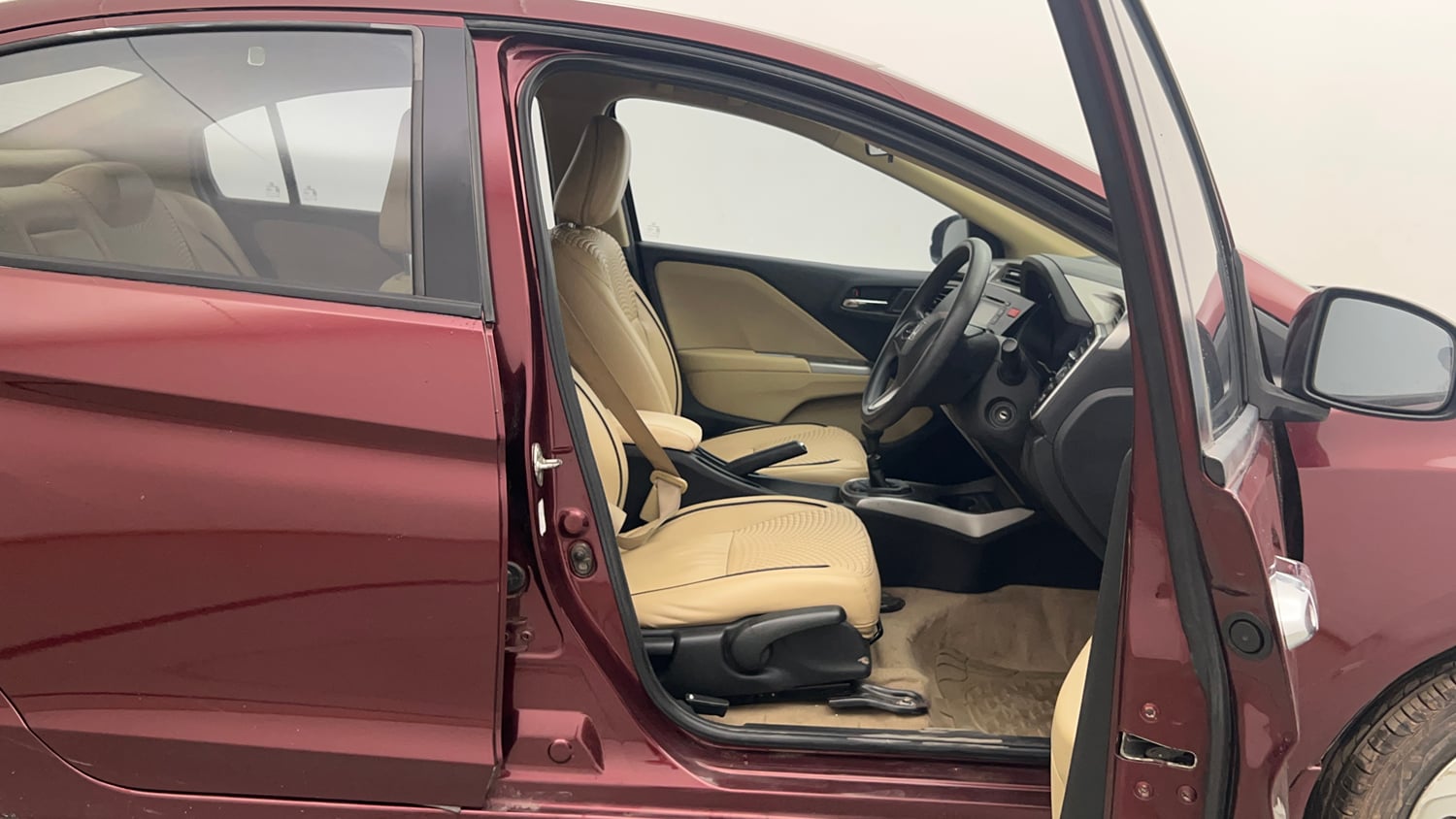 Used 2015 Honda City V Petrol Manual interior RIGHT SIDE FRONT DOOR CABIN VIEW