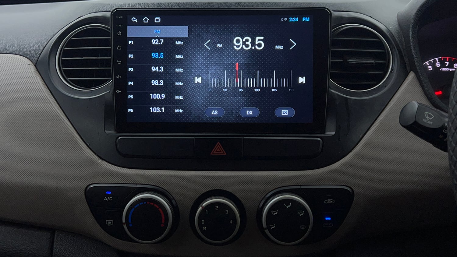 Used 2015 Hyundai Grand i10 Sportz 1.2 Kappa VTVT Petrol Manual top_features Integrated (in-dash) music system