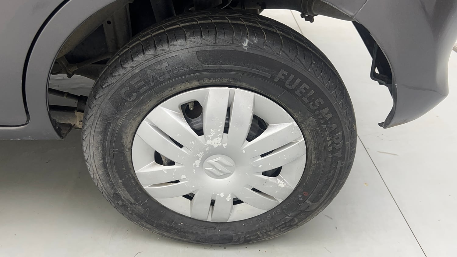 Used 2020 Maruti Suzuki Alto 800 VXi Petrol Manual tyres LEFT REAR TYRE RIM VIEW