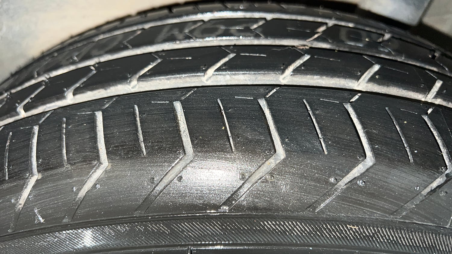 Used 2022 Maruti Suzuki Celerio ZXi Plus Petrol Manual tyres LEFT REAR TYRE TREAD VIEW