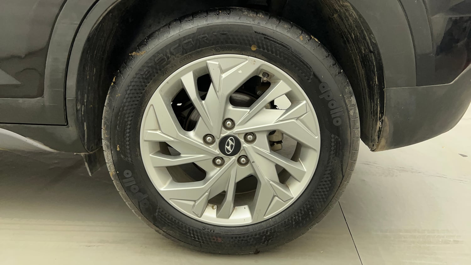 Used 2023 Hyundai Creta SX 1.5 Petrol Petrol Manual tyres LEFT REAR TYRE RIM VIEW
