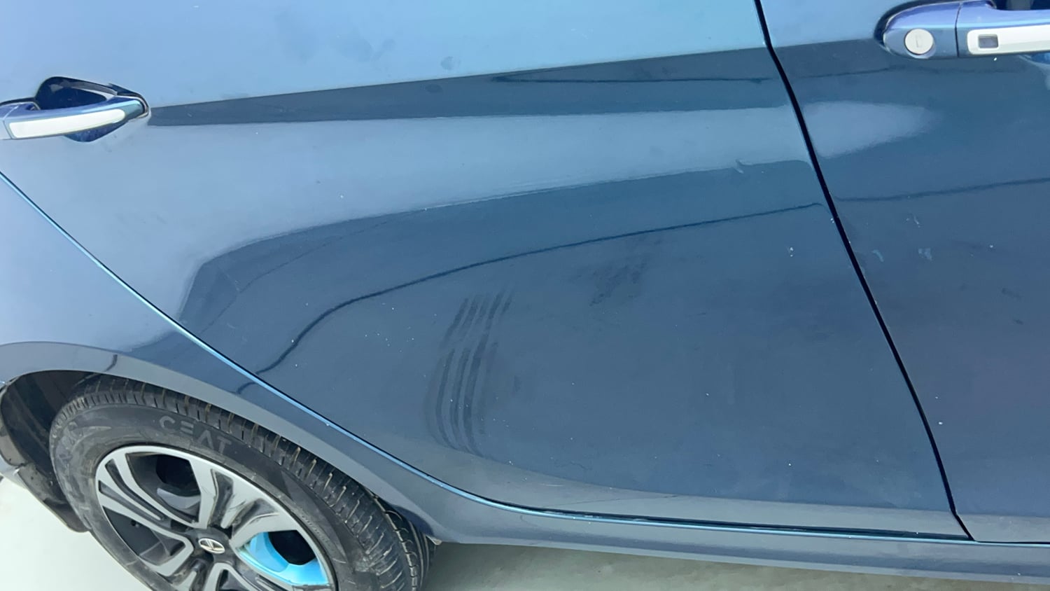 Used 2022 Tata Tigor EV XZ Plus Electric Automatic dents MINOR DENT