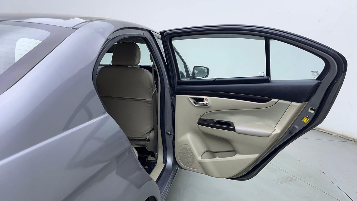 Used 2018 Maruti Suzuki Ciaz Delta 1.3 Hybrid Diesel Manual interior RIGHT REAR DOOR OPEN VIEW