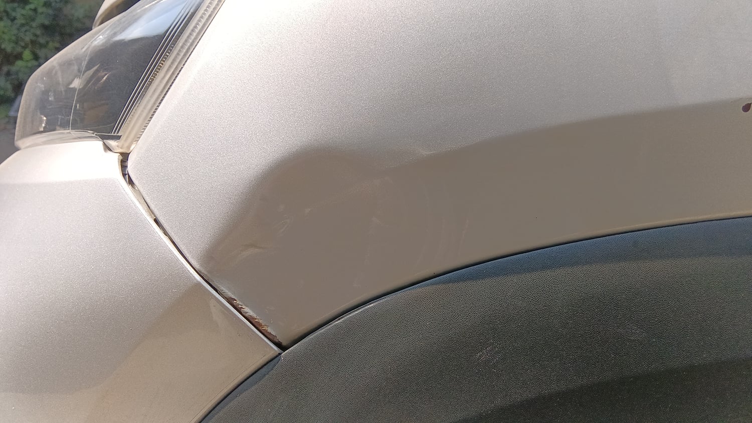Used 2023 Renault Kwid RXT 1.0 AMT Petrol Automatic dents MINOR DENT
