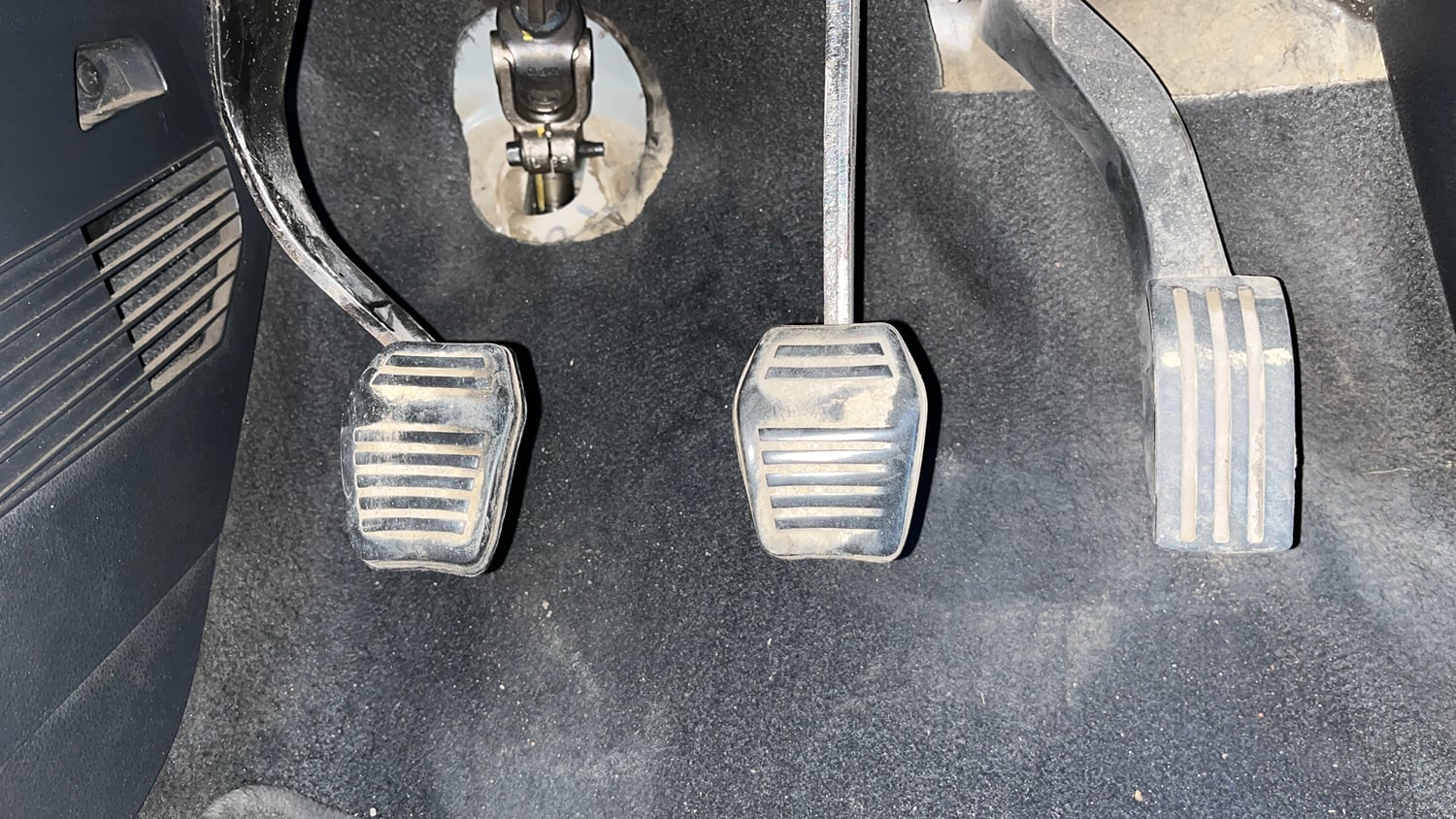 Used 2014 Ford Figo Duratorq Diesel Titanium 1.4 Diesel Manual interior PEDALS VIEW