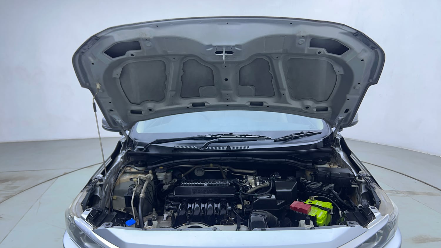 Used 2022 Honda Amaze VX CVT 1.2 Petrol Petrol Automatic engine ENGINE & BONNET OPEN FRONT VIEW