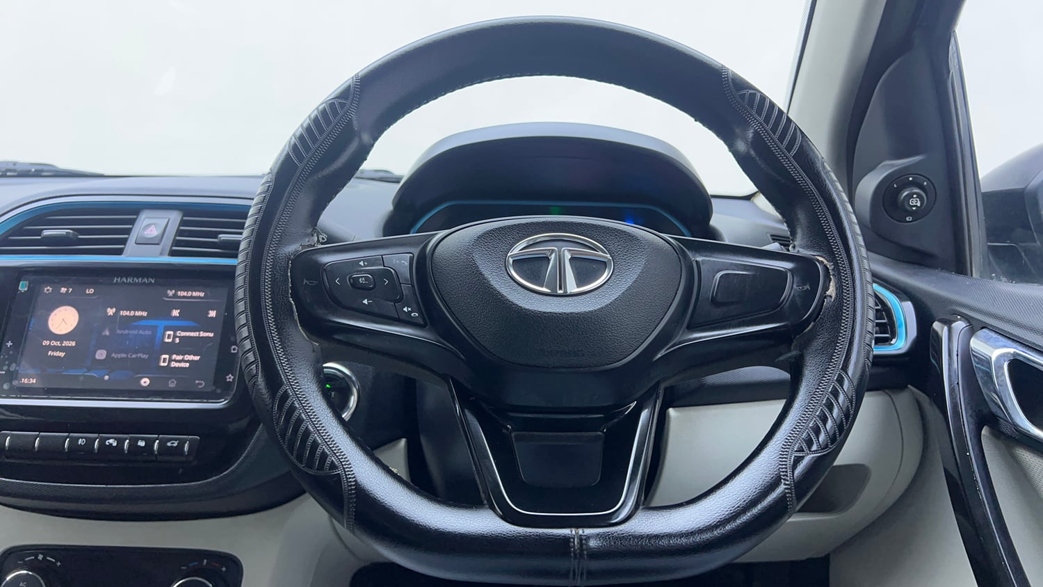 Used 2022 Tata Tigor EV XZ Plus Electric Automatic interior STEERING VIEW