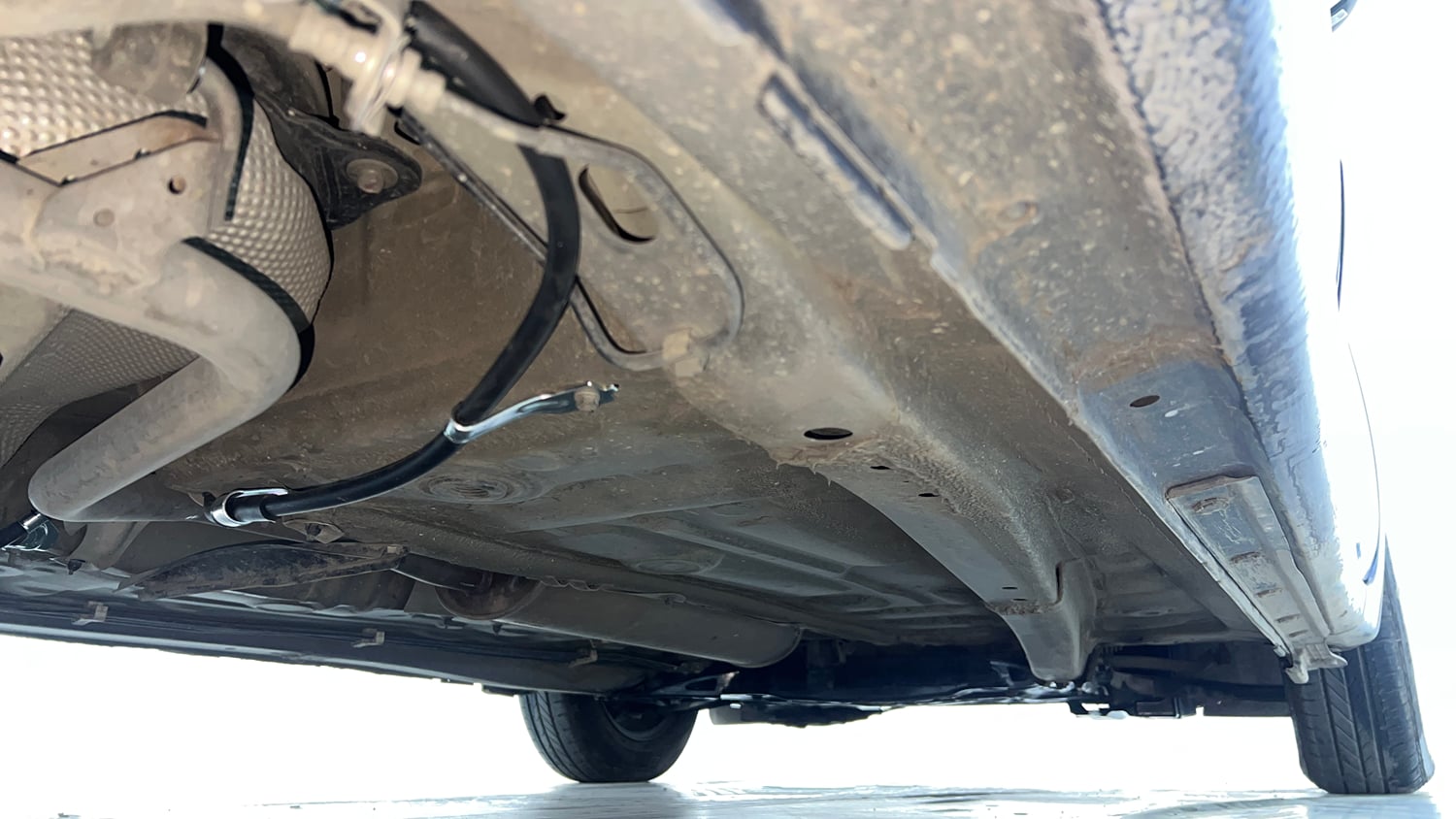 Used 2017 Maruti Suzuki Dzire VXi AMT Petrol Automatic extra REAR RIGHT UNDERBODY VIEW