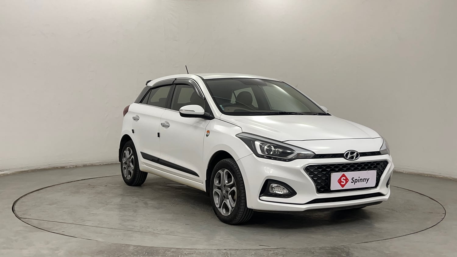 Used 2019 Hyundai Elite i20 Asta 1.2 (O) Petrol Manual exterior RIGHT FRONT CORNER VIEW