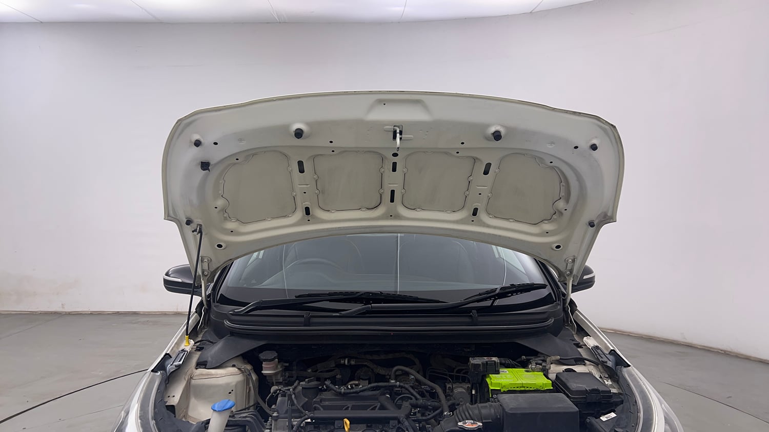 Used 2019 Hyundai Elite i20 Sportz Plus 1.2 Dual Tone Petrol Manual engine ENGINE & BONNET OPEN FRONT VIEW