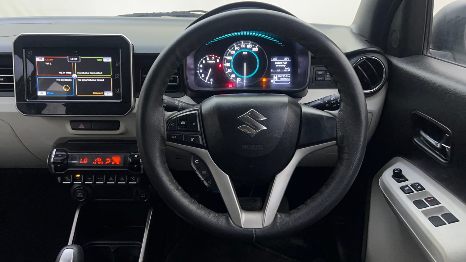 Used 2018 Maruti Suzuki Ignis Alpha 1.2 AMT Petrol Automatic interior STEERING VIEW