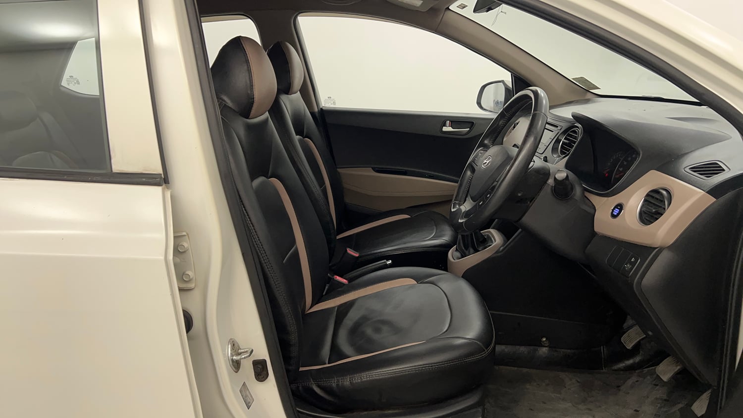 Used 2015 Hyundai Grand i10 Asta 1.2 Kappa VTVT Petrol Manual interior RIGHT SIDE FRONT DOOR CABIN VIEW