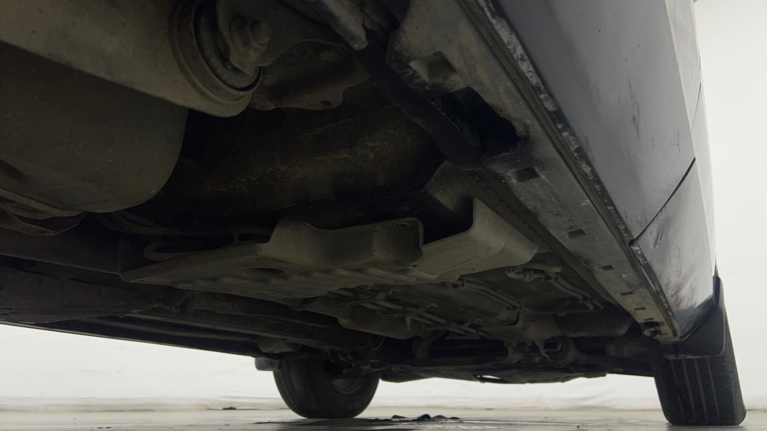 Used 2021 Tata Harrier XT Plus Dark Edition Diesel Manual extra REAR RIGHT UNDERBODY VIEW