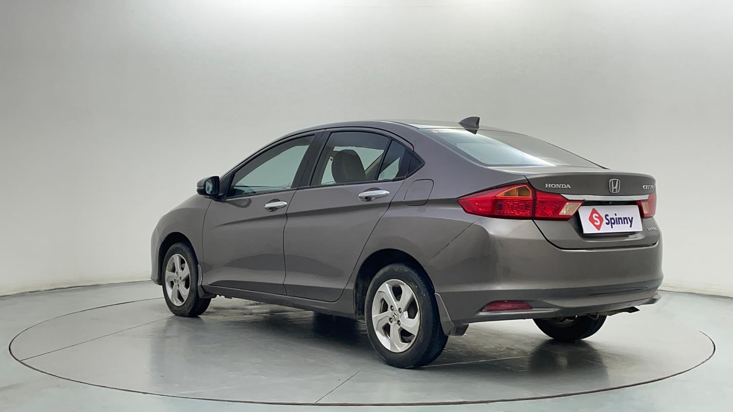 Used 2014 Honda City V Petrol Manual exterior LEFT REAR CORNER VIEW