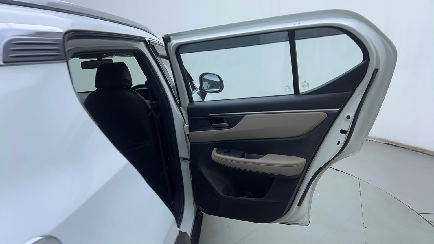 Used 2023 Honda Elevate VX MT Petrol Manual interior RIGHT REAR DOOR OPEN VIEW