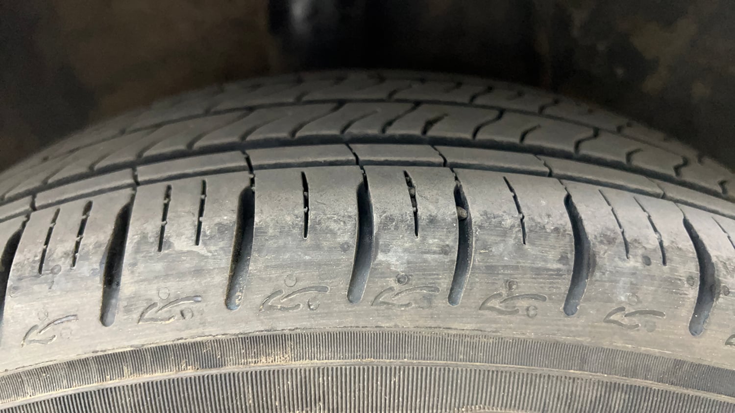 Used 2022 Hyundai Aura S 1.2 AMT Petrol Petrol Automatic tyres RIGHT REAR TYRE TREAD VIEW