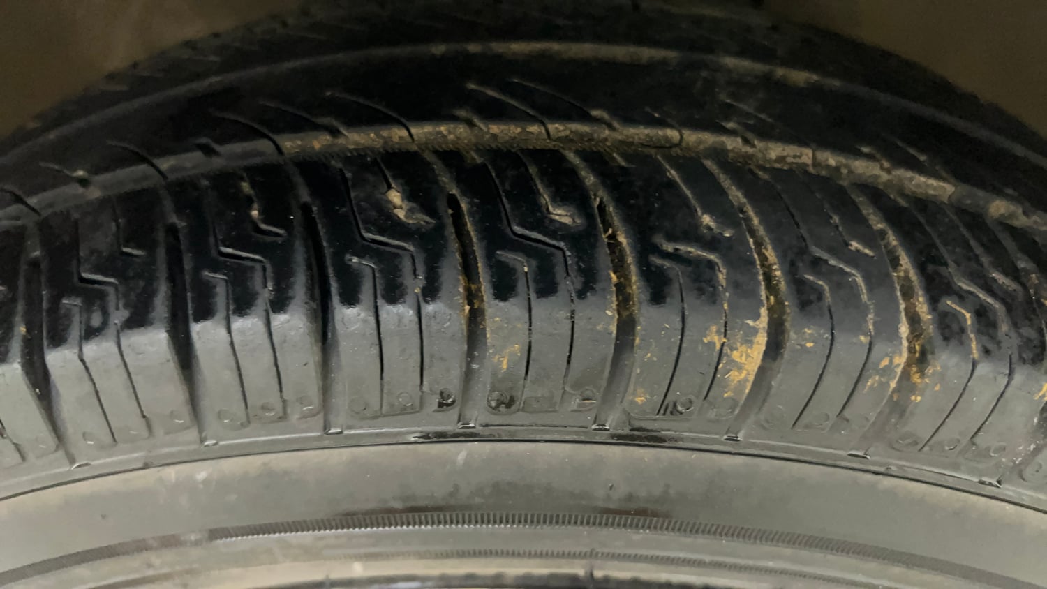 Used 2019 Maruti Suzuki Alto 800 LXi Petrol Manual tyres RIGHT FRONT TYRE TREAD VIEW