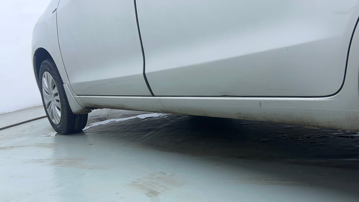 Used 2013 Maruti Suzuki Ertiga Vxi Petrol Manual dents MINOR DENT