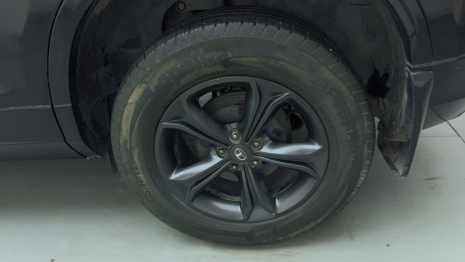 Used 2021 Tata Harrier XT Plus Dark Edition Diesel Manual tyres LEFT REAR TYRE RIM VIEW