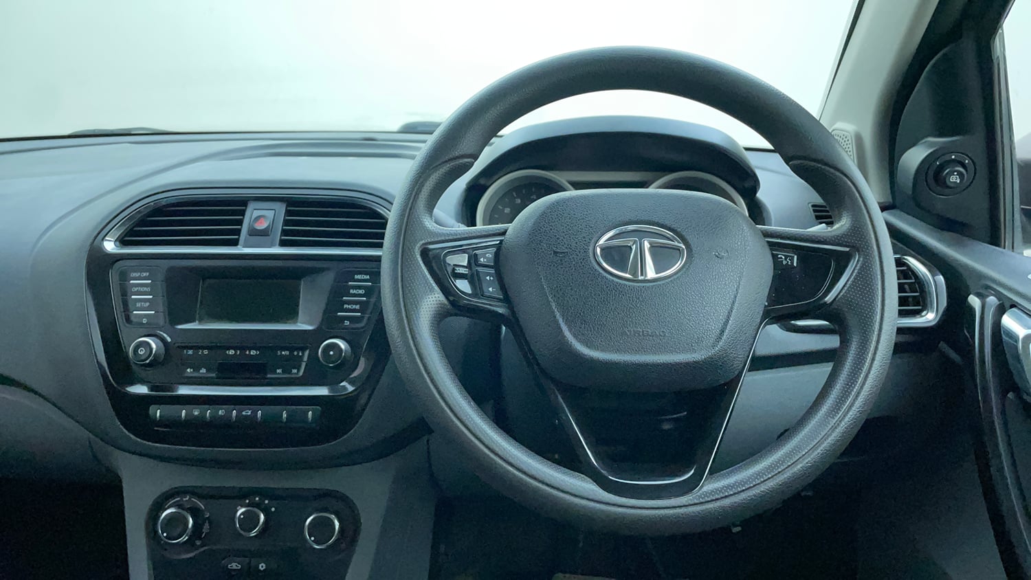 Used 2018 Tata Tigor Revotron XZA Petrol Automatic interior STEERING VIEW