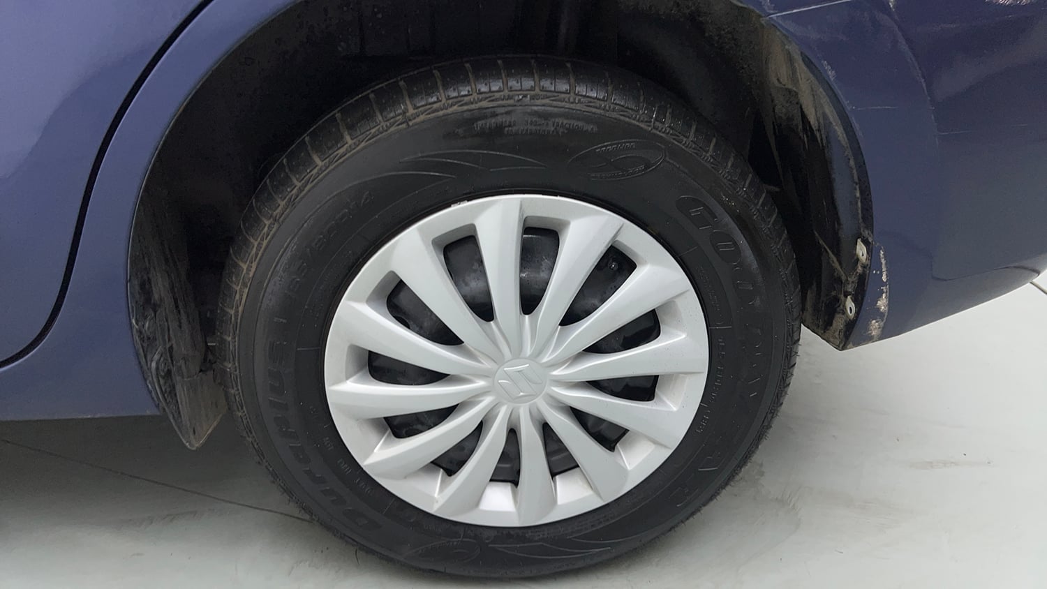 Used 2017 Maruti Suzuki Dzire VXi AMT Petrol Automatic tyres LEFT REAR TYRE RIM VIEW