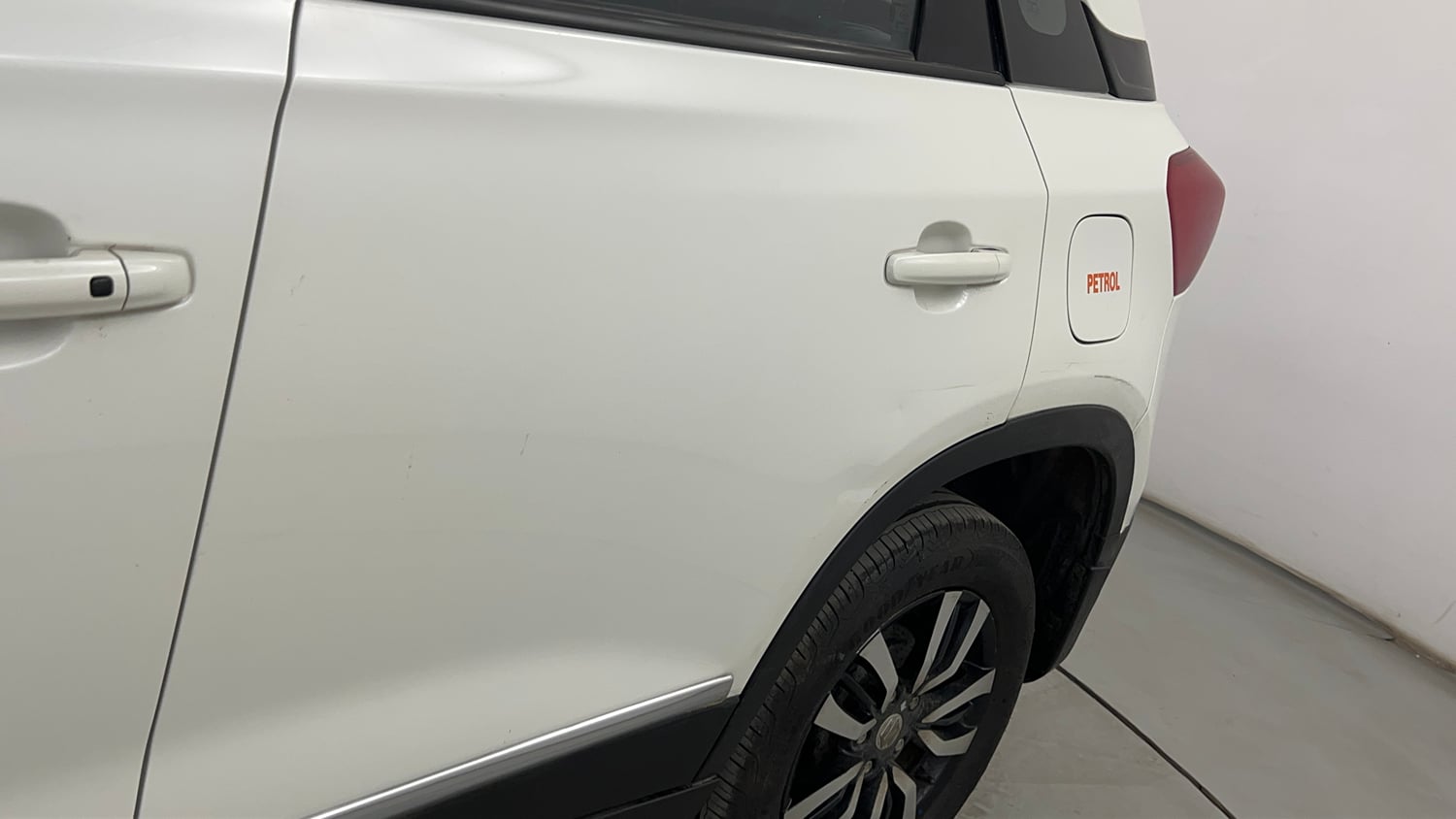 Used 2020 maruti-suzuki Vitara Brezza VXi Petrol Manual dents MINOR DENT