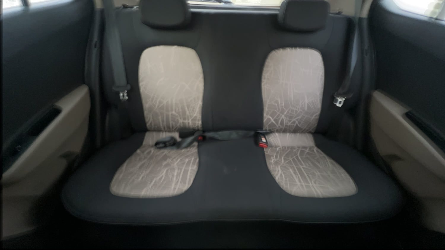 Used 2013 Hyundai Grand i10 Asta 1.2 Kappa VTVT Petrol Manual interior REAR SEAT CONDITION VIEW