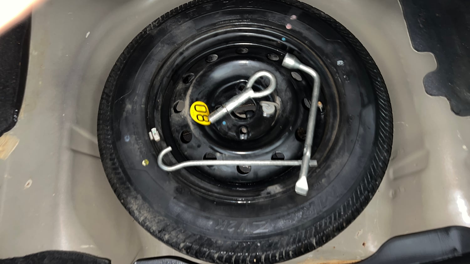 Used 2016 Maruti Suzuki Swift Dzire ZXI Petrol Manual tyres SPARE TYRE VIEW
