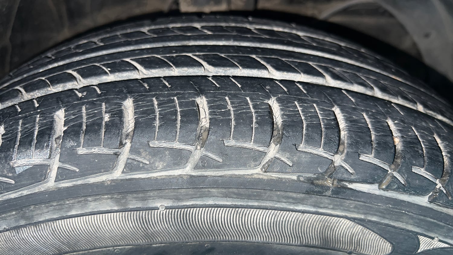 Used 2019 Maruti Suzuki Baleno Delta Petrol Manual tyres RIGHT FRONT TYRE TREAD VIEW