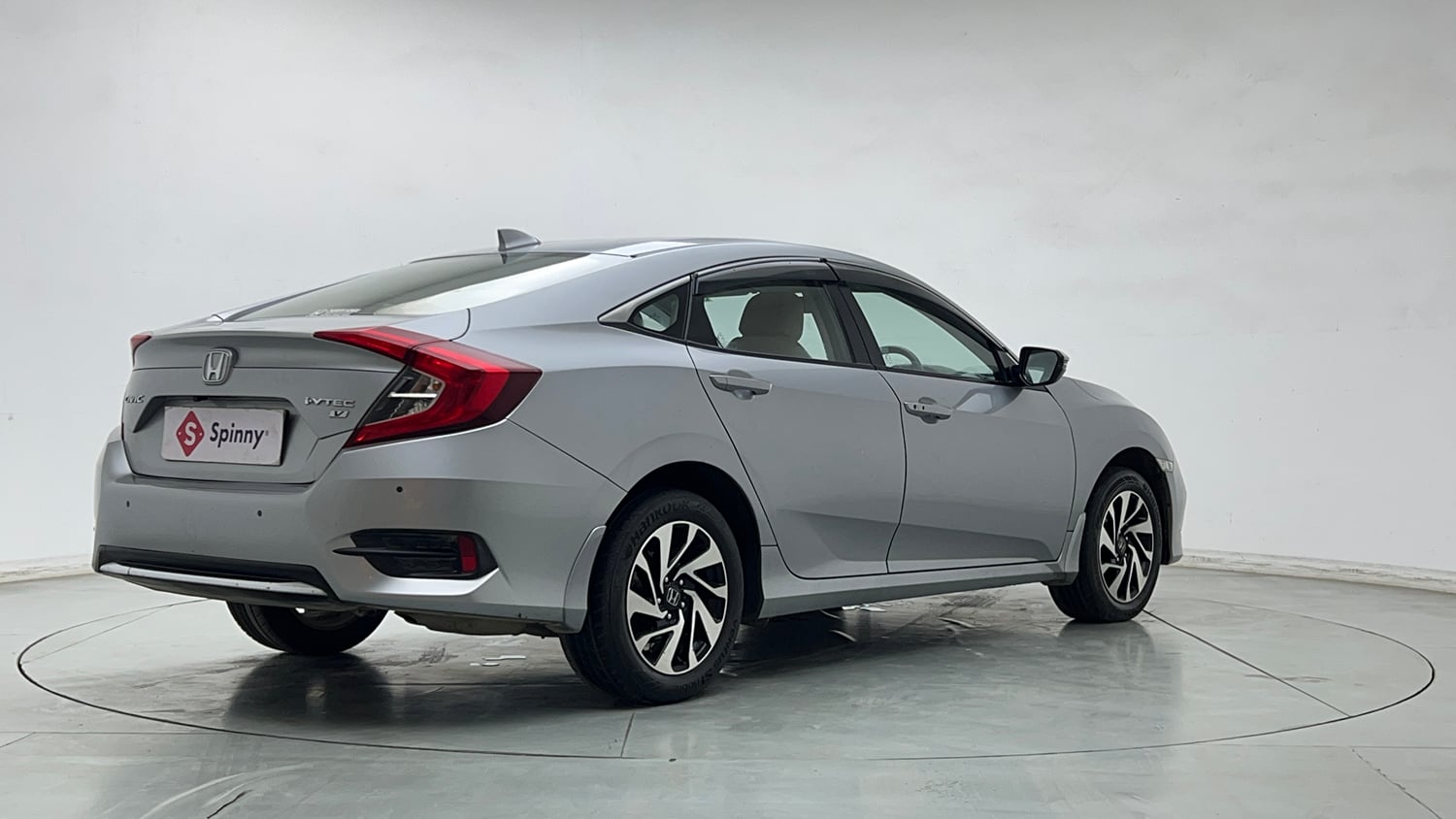 Used 2019 Honda Civic V CVT Petrol Petrol Automatic exterior RIGHT REAR CORNER VIEW