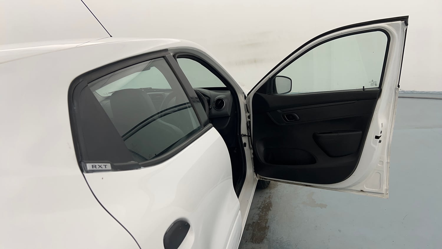 Used 2018 Renault Kwid RXT Petrol Manual interior RIGHT FRONT DOOR OPEN VIEW