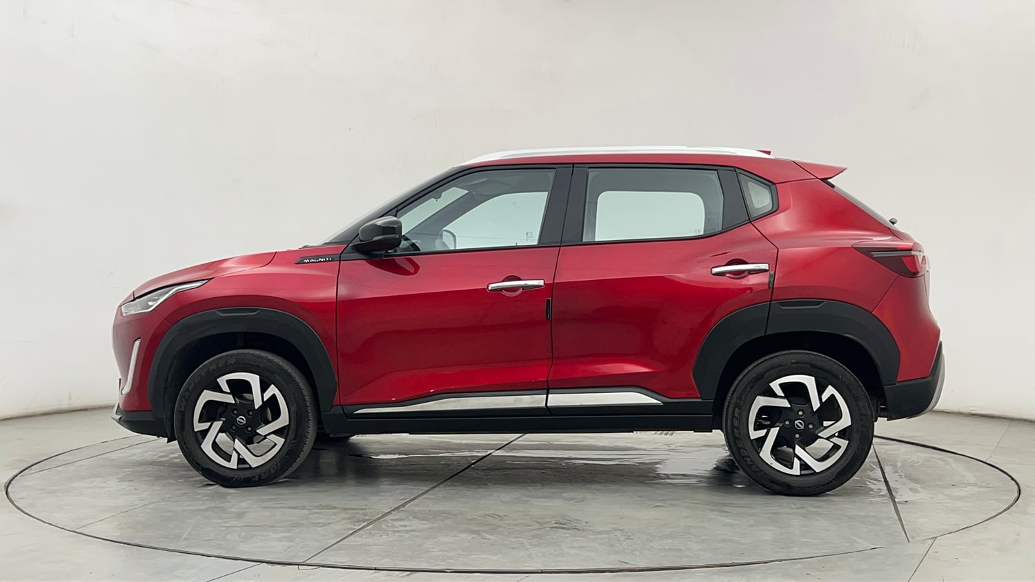 Used 2023 Nissan Magnite XV Turbo CVT Petrol Automatic exterior LEFT SIDE VIEW