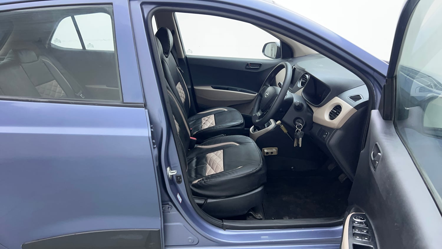 Used 2017 Hyundai Grand i10 Magna 1.2 Kappa VTVT Petrol Manual interior RIGHT SIDE FRONT DOOR CABIN VIEW