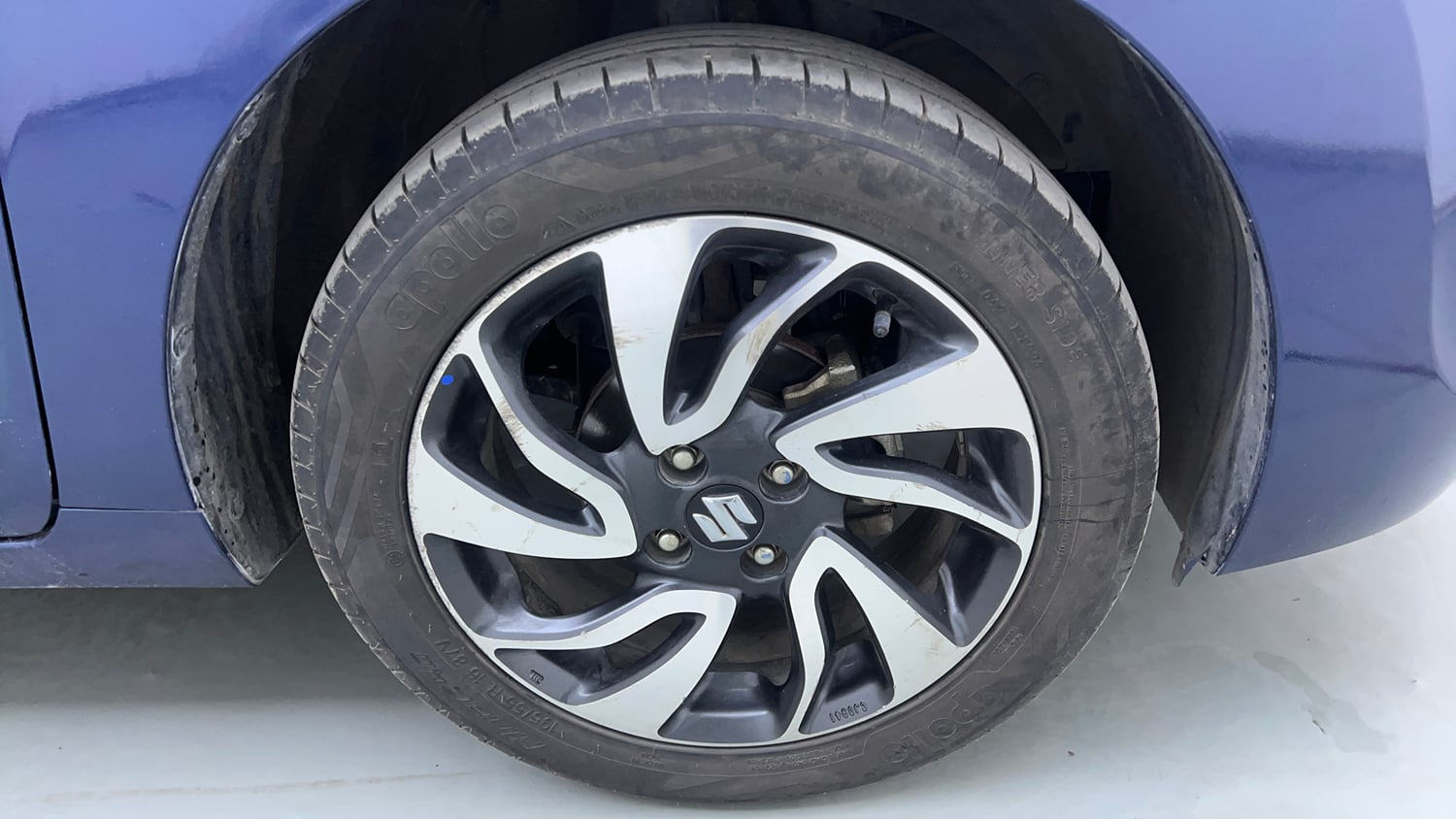 Used 2021 Maruti Suzuki Baleno Zeta Petrol Manual tyres RIGHT FRONT TYRE RIM VIEW