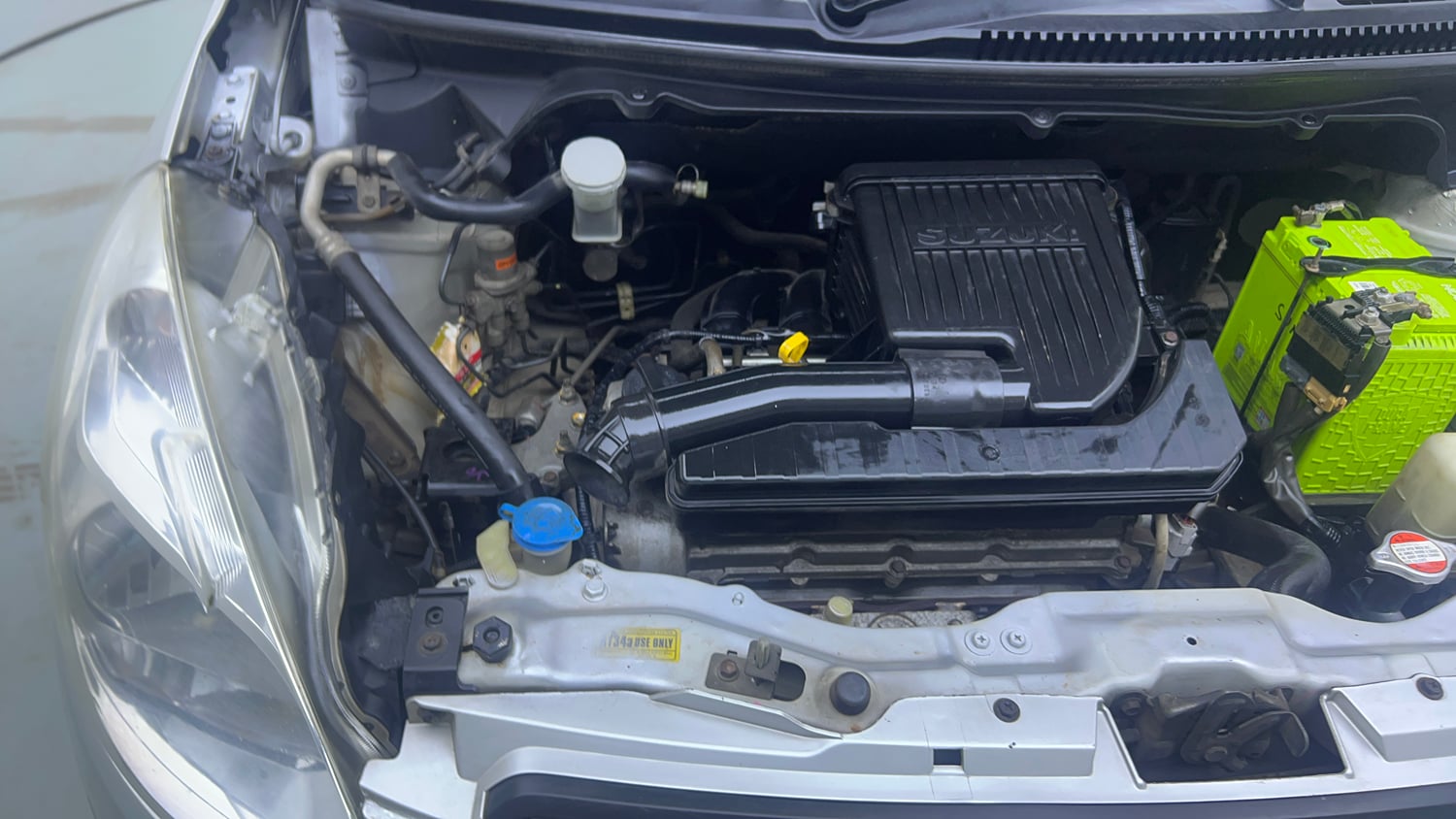 Used 2013 Maruti Suzuki Ertiga Vxi Petrol Manual engine ENGINE RIGHT SIDE VIEW