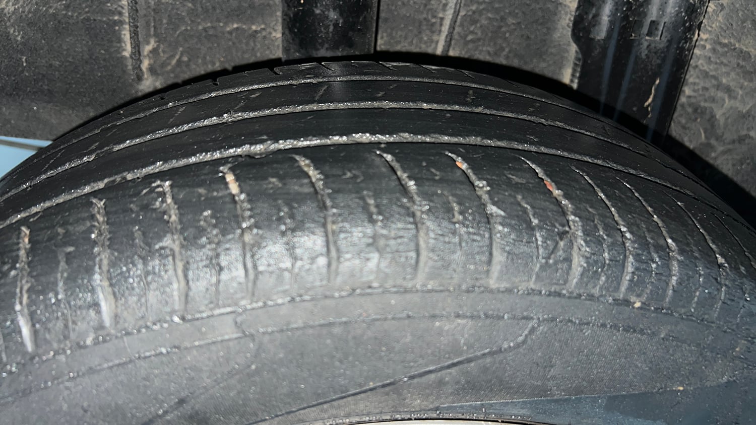 Used 2024 Renault Triber RXZ Petrol Manual tyres RIGHT REAR TYRE TREAD VIEW
