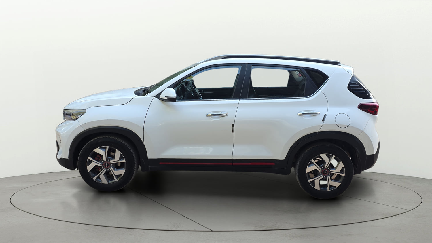 Used 2021 Kia Sonet GTX Plus 1.5 AT Diesel Automatic exterior LEFT SIDE VIEW