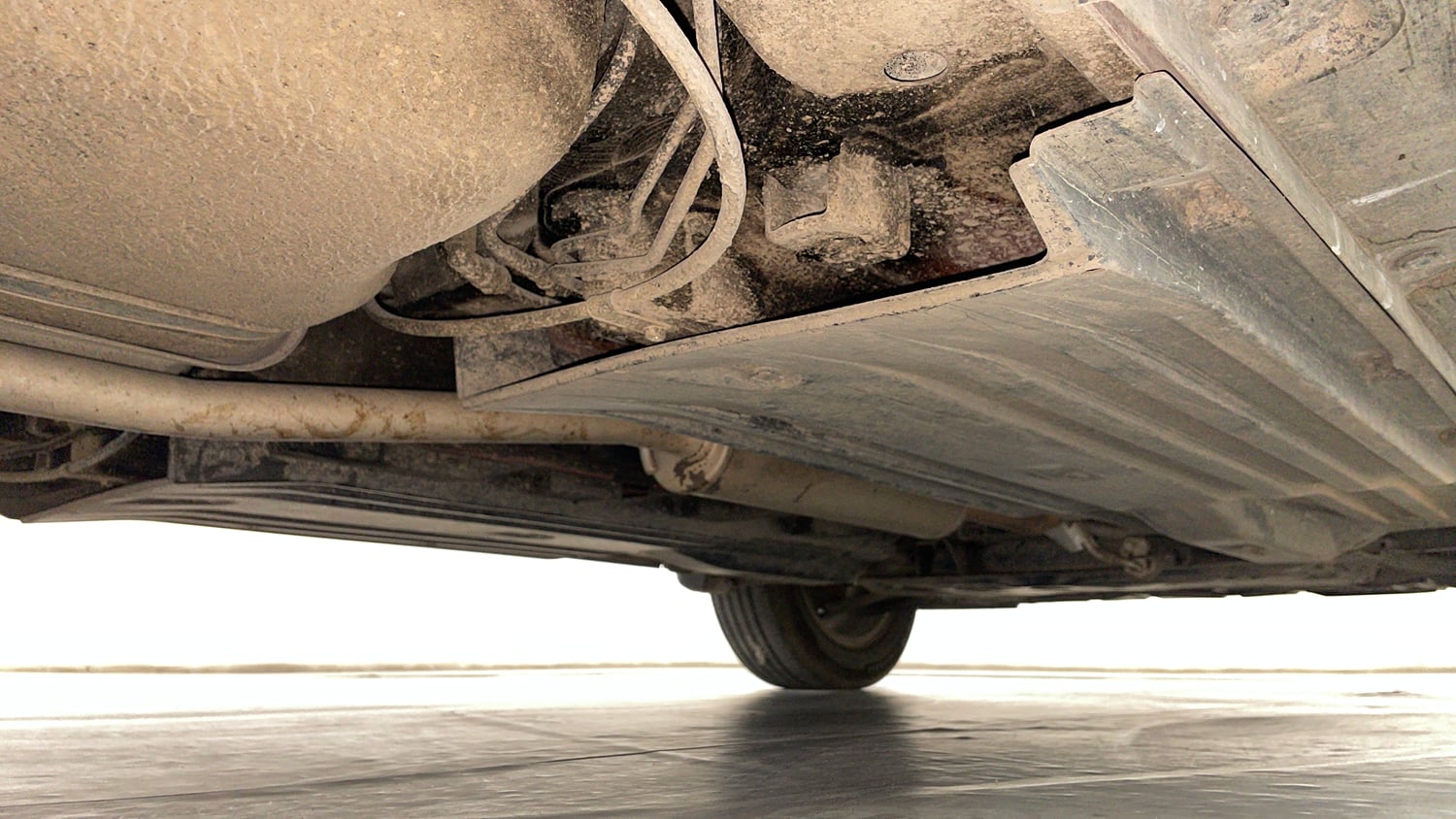 Used 2024 Maruti Suzuki Brezza ZXi S-CNG Dual Tone Cng Manual extra REAR RIGHT UNDERBODY VIEW